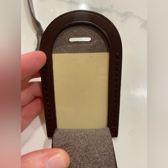LOUIS VUITTON Luggage Tag - Picture 8 of 9